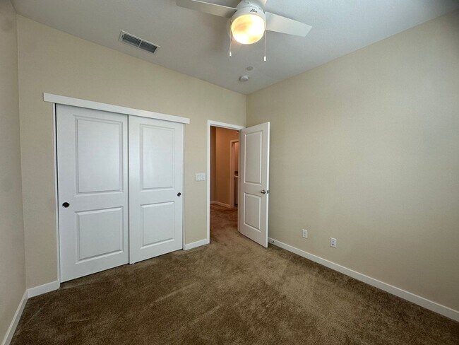 Building Photo - 5301 E Commerce Way