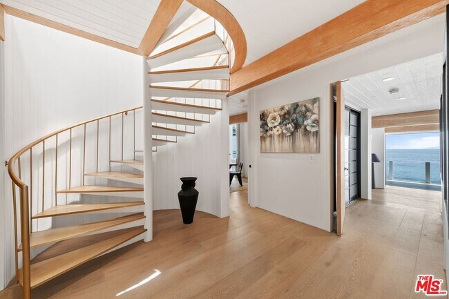 Building Photo - 24112 Malibu Rd