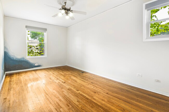 Building Photo - 1337 W Flournoy St