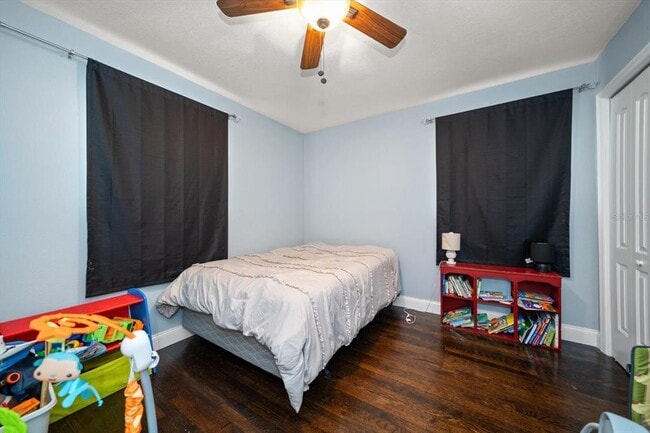 Building Photo - 908 S Palm Dr SW