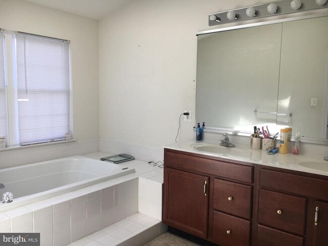 Building Photo - 25216 Whippoorwill Terrace