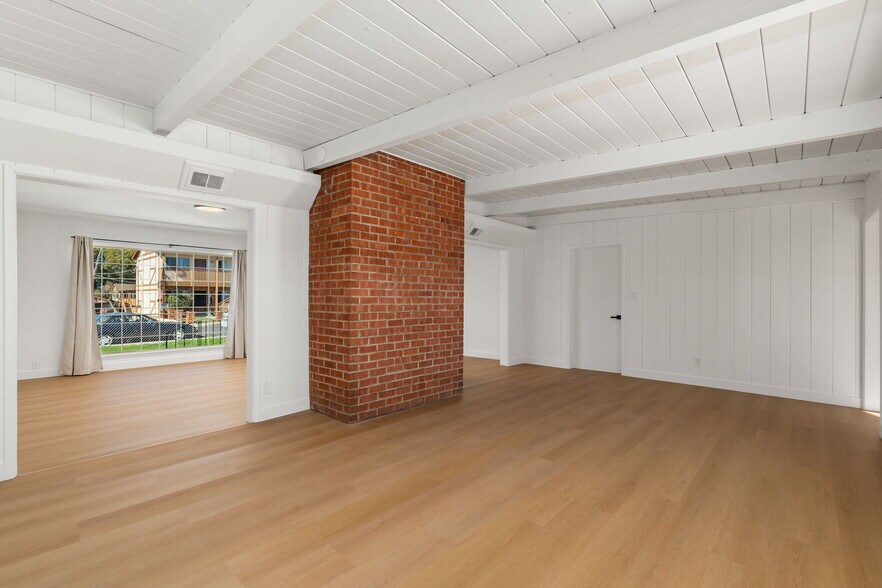 Building Photo - 456 Casselman St