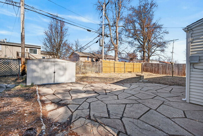 Building Photo - 36 Jamestown Dr