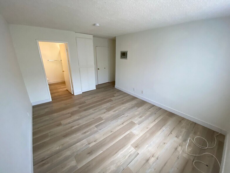 Building Photo - 3546 Hughes Ave