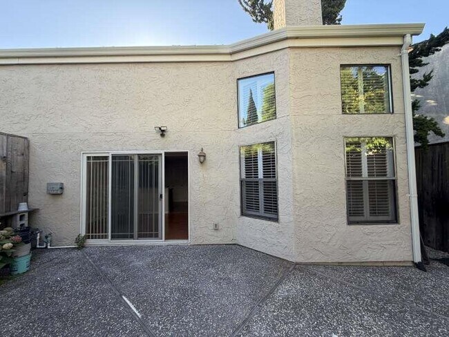 Building Photo - 4709 Malero Pl