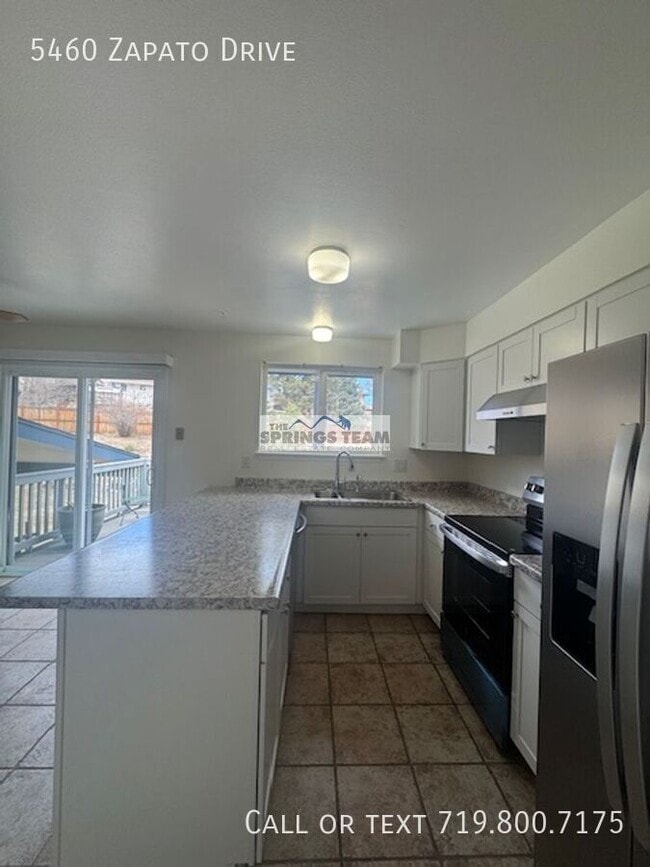 Building Photo - 5460 Zapato Dr