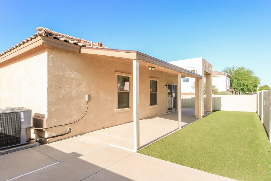 Building Photo - 11517 E Florian Ave