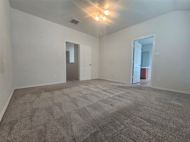 Building Photo - 3219 Victorian Manor Ln