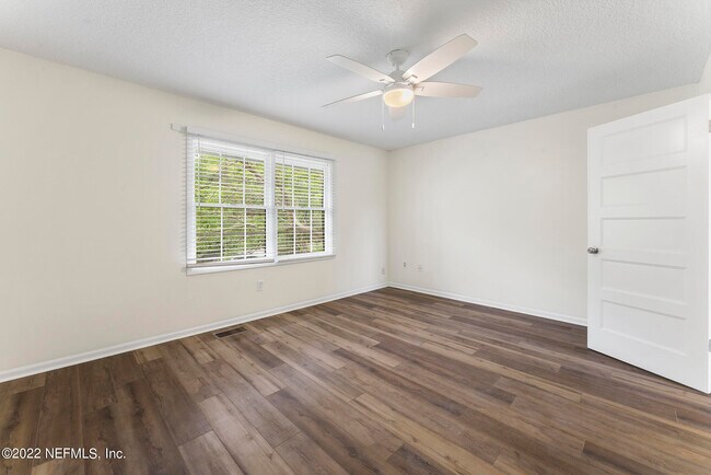 Building Photo - 2125 Florida Blvd