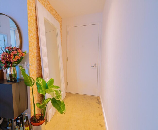 Building Photo - 151 SE 1st St