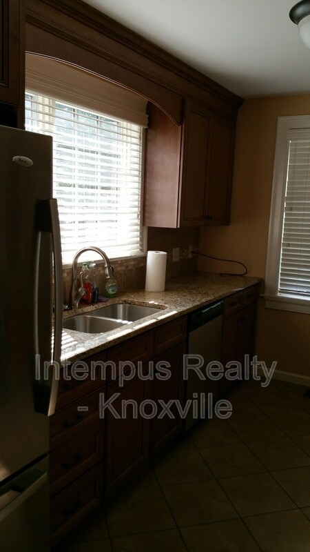 Building Photo - 2103 Fairmont Blvd