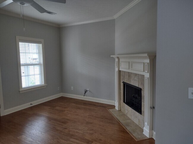 Building Photo - N State St 3508-3514 (duplex)