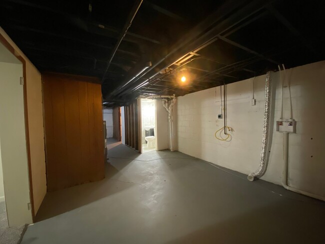 Building Photo - Remodeled 4 Bedroom 3 bath Home