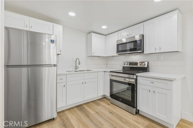 Building Photo - 1827 S White Ave