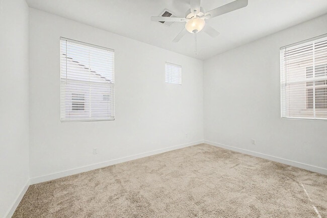 Building Photo - 5512 S Dillon Cir