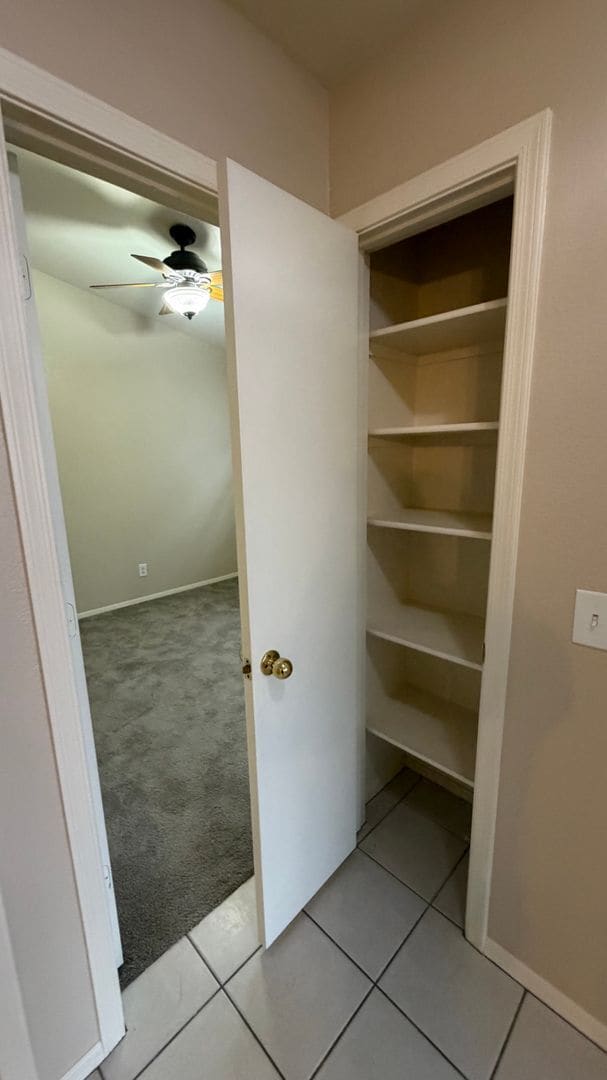 Building Photo - Freshly Painted 3 bedroom/2 bathroom Peoria Home!