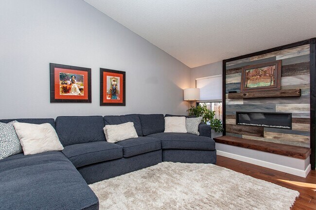 Building Photo - Coming Soon – Spacious 4-Bedroom, 2-Bath H...