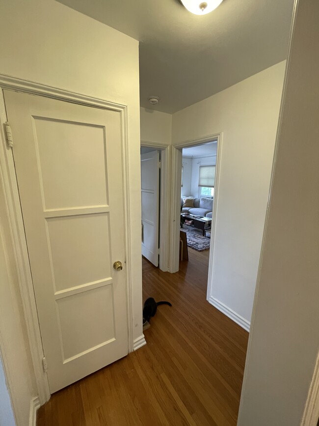 Building Photo - 5522 Edgewood Pl