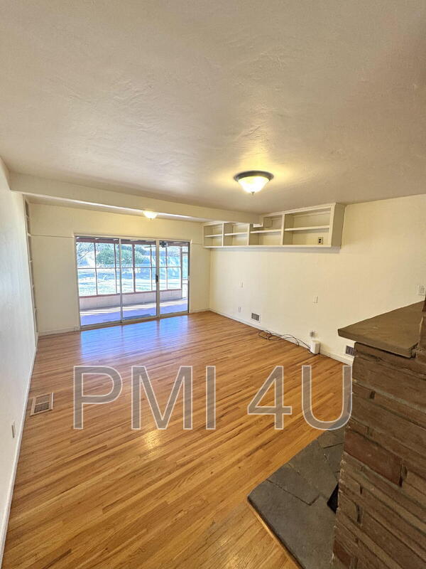 Building Photo - 1421 Stanford Dr NE