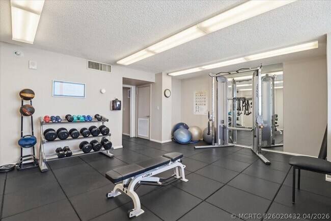 Building Photo - 936 Intracoastal Dr