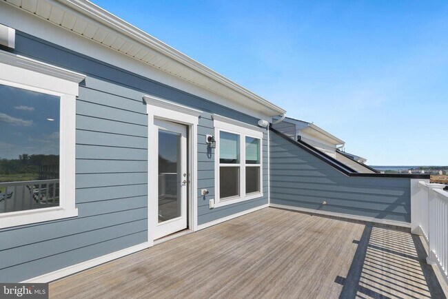Building Photo - 1743 Riverbluff Ave