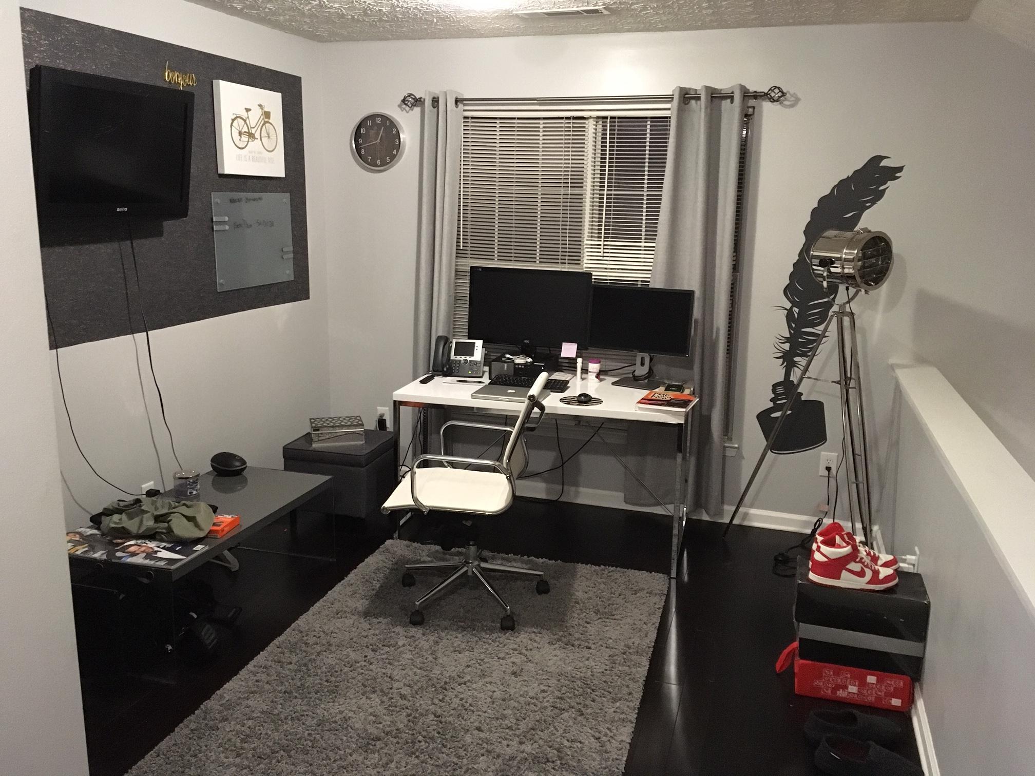 Building Photo - 1465 Gates Cir SE