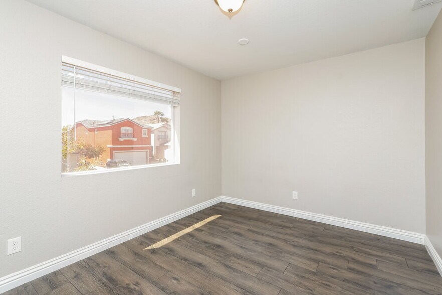 Building Photo - 7067 Salt Marsh Ct