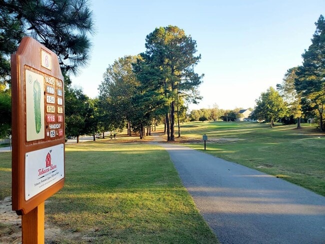Building Photo - Raleigh Residence In Hedingham Scenic Golf...