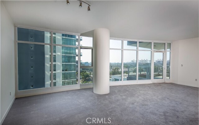 Building Photo - 400 W Ocean Blvd