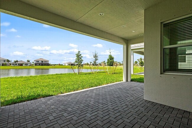 Building Photo - 14200 Lacebark