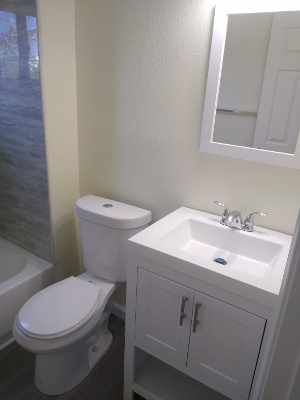 Building Photo - 907 Rugby St