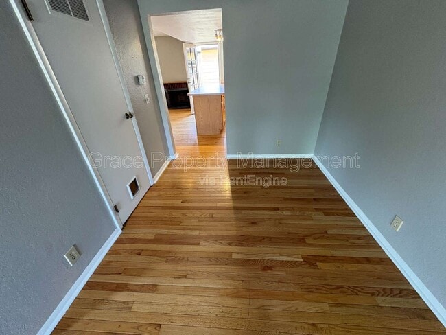 Building Photo - 3541 S Kittredge St