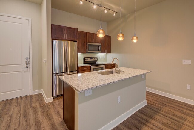 Atlas 2x2 Unfurnished Kitchen - Northside Apartments