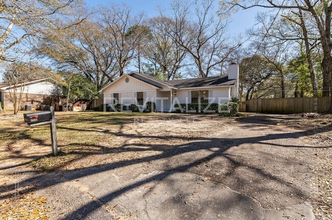 Building Photo - Beautifully Renovated 3 Bed 2 Bath Home in Theodore