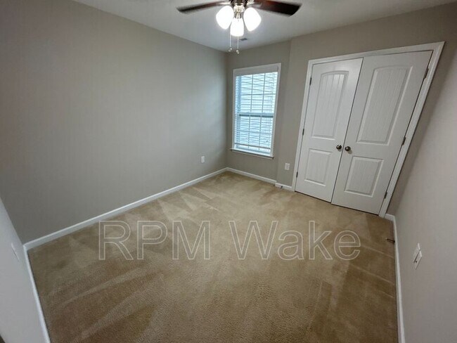 Building Photo - 217 Gulley Glen Dr