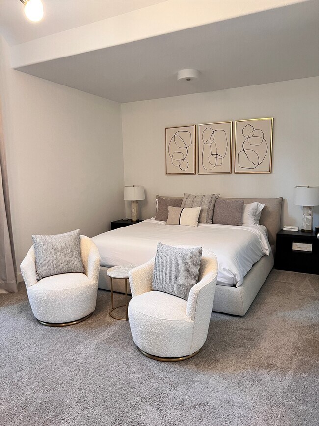 Building Photo - 176 Sweeping Valley Dr