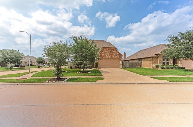 Building Photo - 23426 Tirino Shores Dr