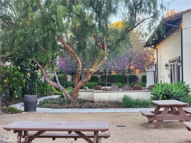 Building Photo - 2930 E Via Terrano