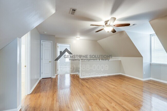 Building Photo - 1135 Wedgewood Dr