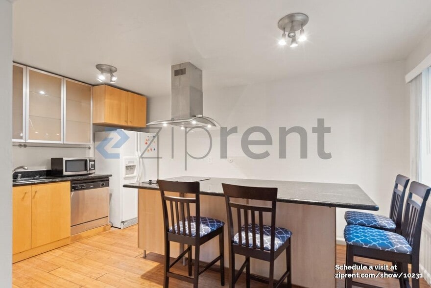 Building Photo - 2470 Poett Ln