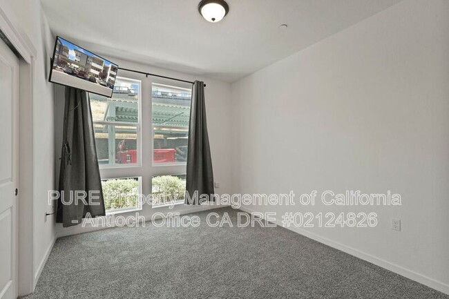 Building Photo - 2600 Wildflower Sta Pl