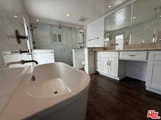 Building Photo - 4613 Reforma Rd