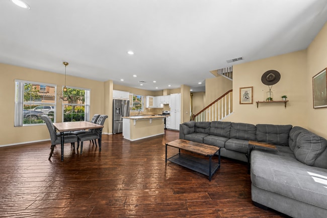 Building Photo - 1732 Wolf Canyon Loop