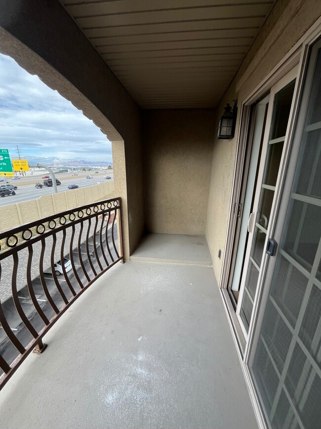 Balcony - 235 N 1200 W