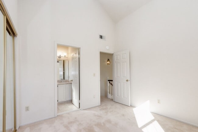 Building Photo - 3 Bed / 3 Bath single family home with huge backyard in Foster City. YouTube tour!!