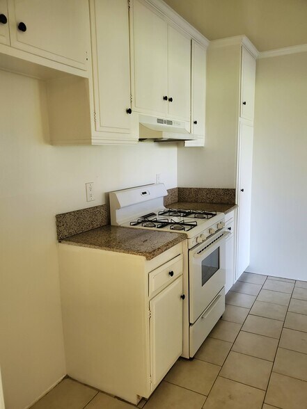 Building Photo - 741 Amigos Way