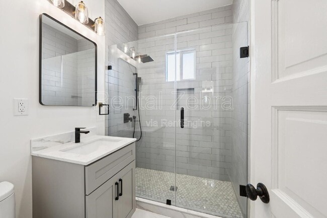 Building Photo - 1192 Pacific Ave