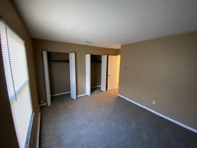 Building Photo - 2930 Arboretum Cir NW