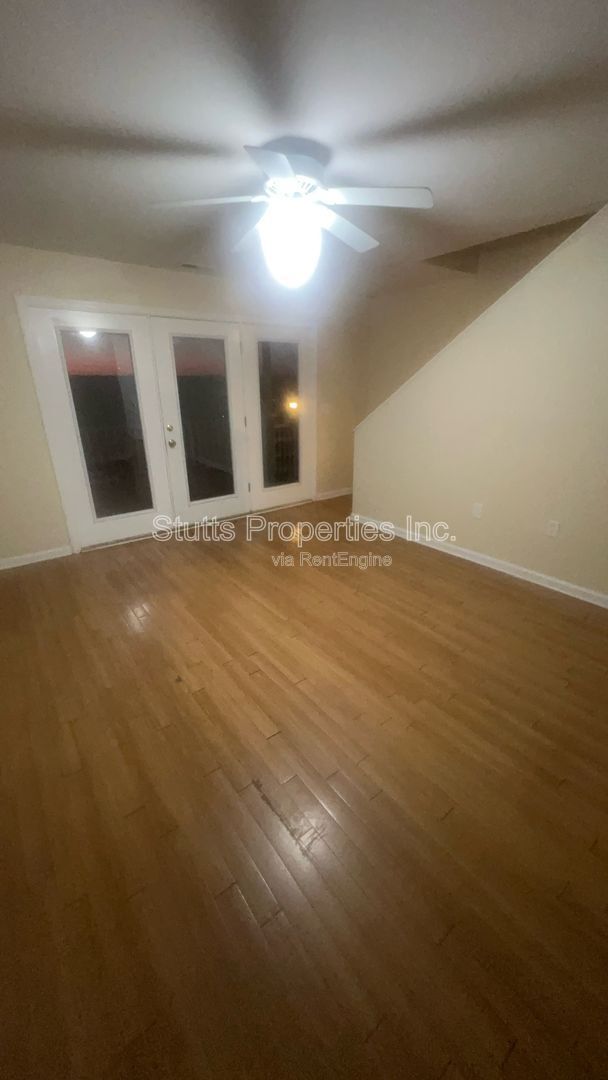 Building Photo - 100 Riverview Way