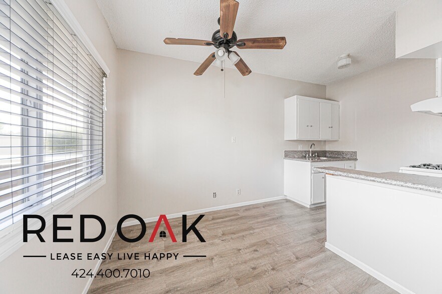 Building Photo - 2030 E Whiting Ave